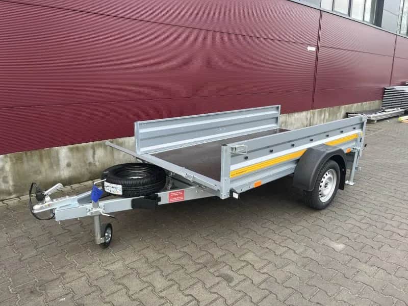 Bus z przyczepą: Jaka kategoria prawa jazdy? Uniknij mandatu!